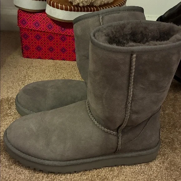 Ugg grey boots size 8 - Picture 1 of 5